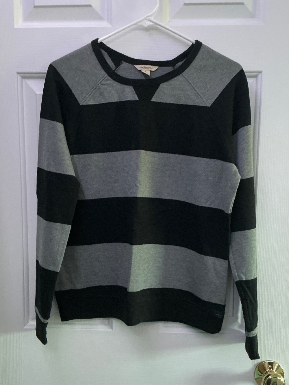 G.H. Bass & Co. Black and Gray Wide-Stripe Crewneck Sweater